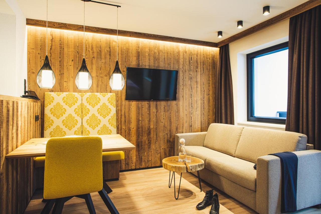 Austria Aparthotel Fiss Exteriör bild